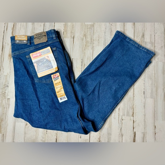 Wrangler Other - Wrangler Jeans Mens 42x32 Blue Flex Waist Denim 5 Pocket Workwear Pants NWT